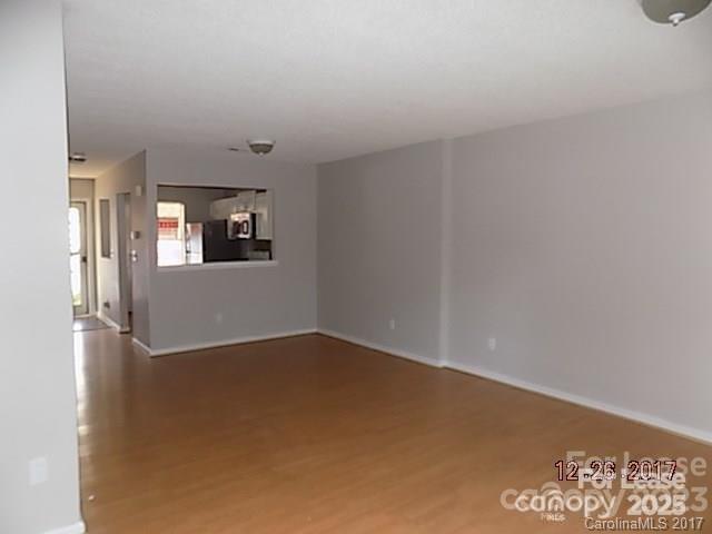 Foto del edificio - 6425 Windsor Gate Ln
