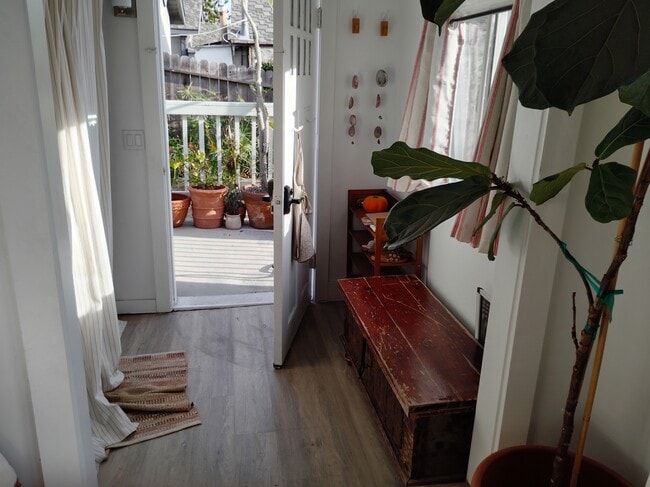 Building Photo - 1840 S Coast Hwy