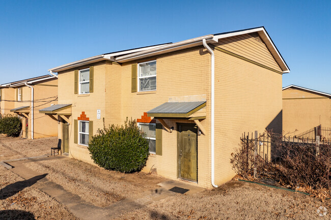 Building Photo - Sundance Townhomes