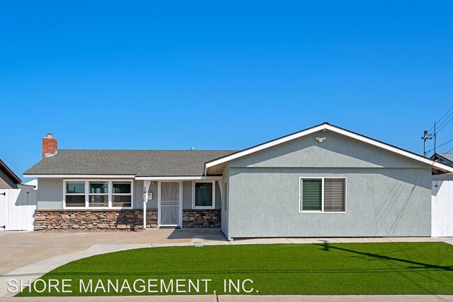 Foto del edificio - 4 br, 3 bath House - 1620 Watwood Dr.