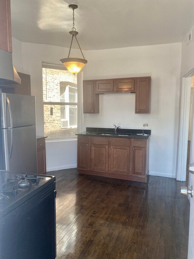 Kitchen - 2912 S Wentworth Ave
