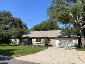 Building Photo - 16 Mariners Ln