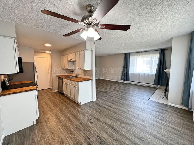 Photo - 8100 W Quincy Ave Apartment