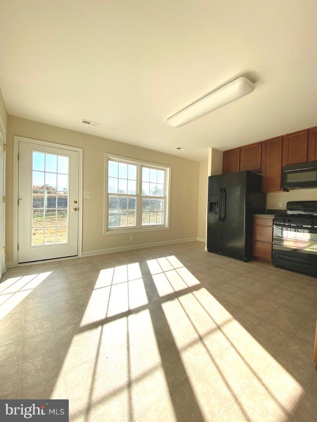Building Photo - 10443 Westgate Ct