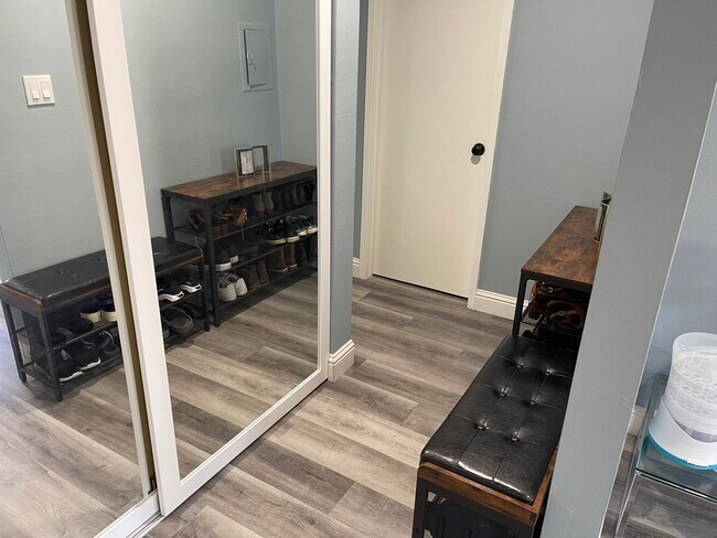 Foto del edificio - 38627 Cherry Ln