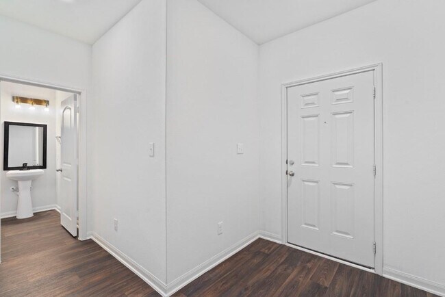 Foto del edificio - 1350 Breanna Ln