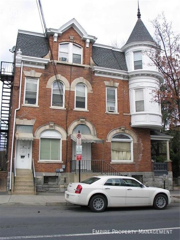 809811811 W Turner St Unit 3, Allentown, PA 18102 Room for Rent in