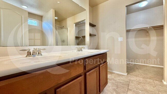 Foto del edificio - 13585 N 87th Dr