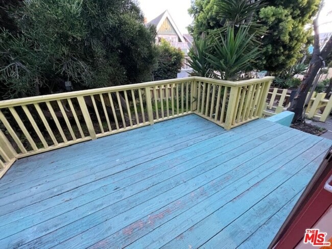 Building Photo - 45 Thornton Ave