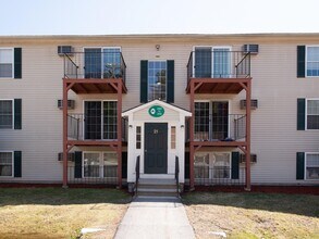 Building Photo - 2102 White Cedar Blvd