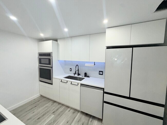 Foto del edificio - 7164 Southgate Blvd
