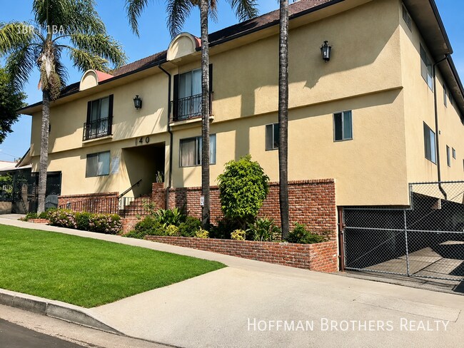 Foto del edificio - 142 N Hoover St