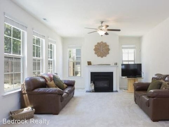 Building Photo - 4 br, 2.5 bath House - 249 River Oak