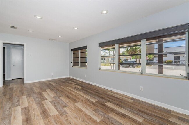 Foto del edificio - 408 S Aurora Ave