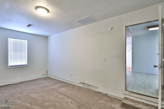 Foto del edificio - 3 BEDROOM