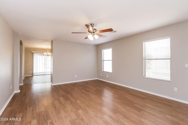Foto del edificio - 134 S Hassett Cir