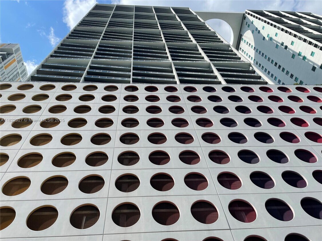 Foto principal - 55 SE 6th St