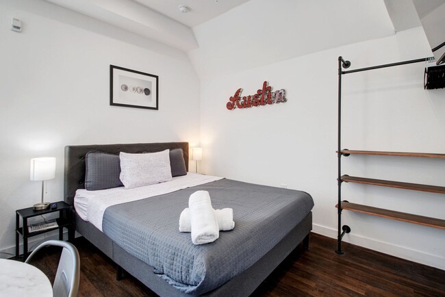 Foto del edificio - West Campus Studio @ Avia Apartments