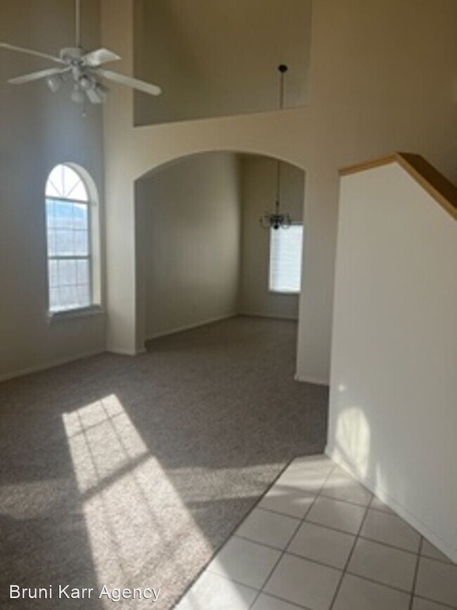 Building Photo - 4 br, 2.5 bath House - 11714 Herman Roser SE