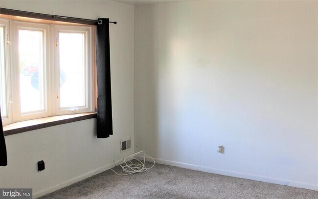 Building Photo - 161 Danford Dr
