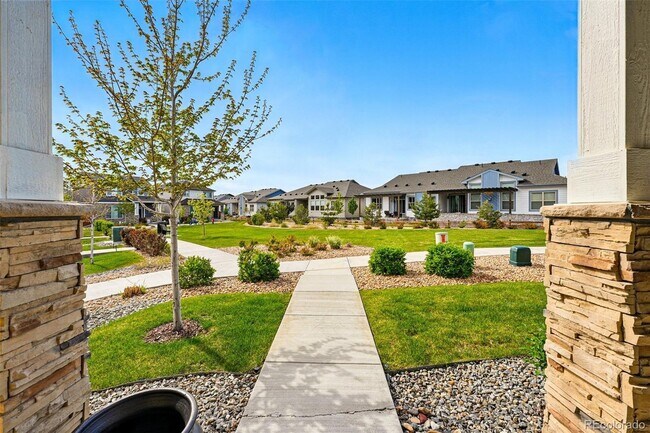 Foto del edificio - 6833 Longpark Dr