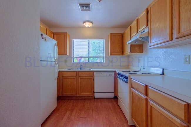 Building Photo - 2-Story w/ Bedroom Loft with a Fenced Yard