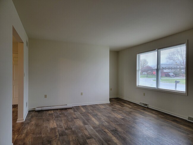 Building Photo - 3 Abbey Ln