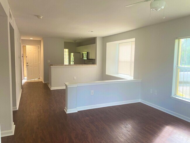 Building Photo - 4799 Via Palm Lakes