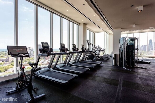 Foto del edificio - 2323 N Lincoln Ave