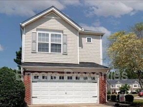 Building Photo - 221 Danesway Dr