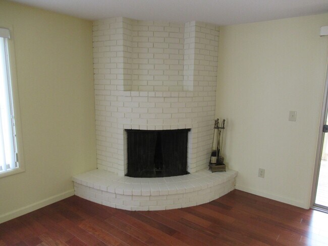 Foto del edificio - Great Three Bedroom Close to Schools!