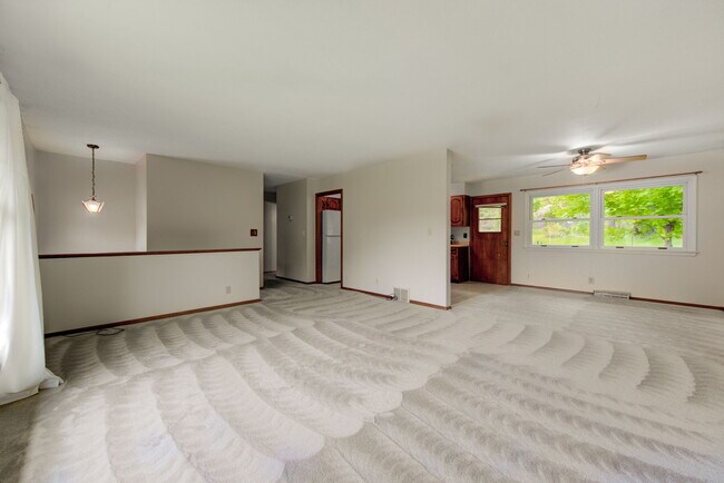 Building Photo - 16607 Norwood Dr