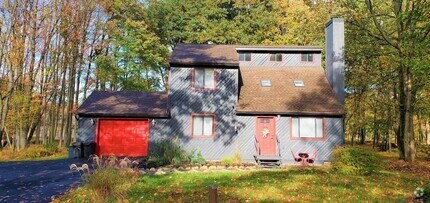 Building Photo - 513 Sullivan Trail