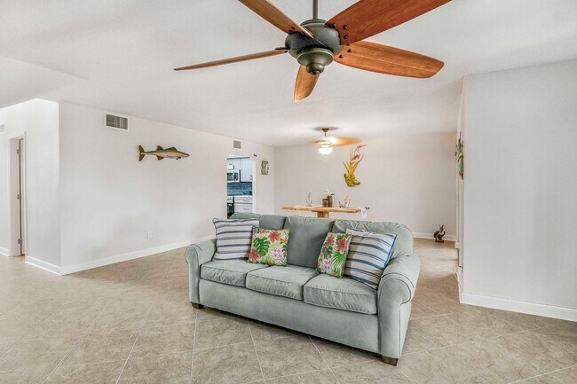 Foto del edificio - 11316 W Bayshore Dr