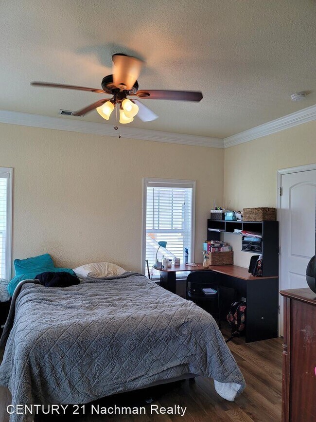 Building Photo - 2 br, 2.5 bath House - 522 Hermit Thrush Way
