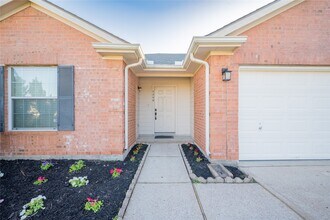 Building Photo - 7246 Wimberly Oaks Ln