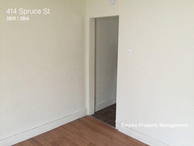 Building Photo - 414 Spruce St