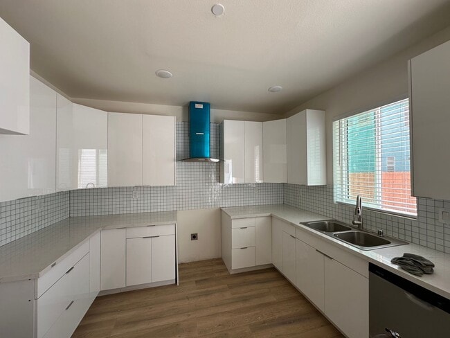 Foto del edificio - 165 W 75th St