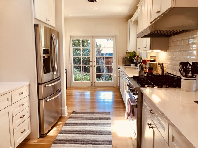 Building Photo - North Street Healdsburg