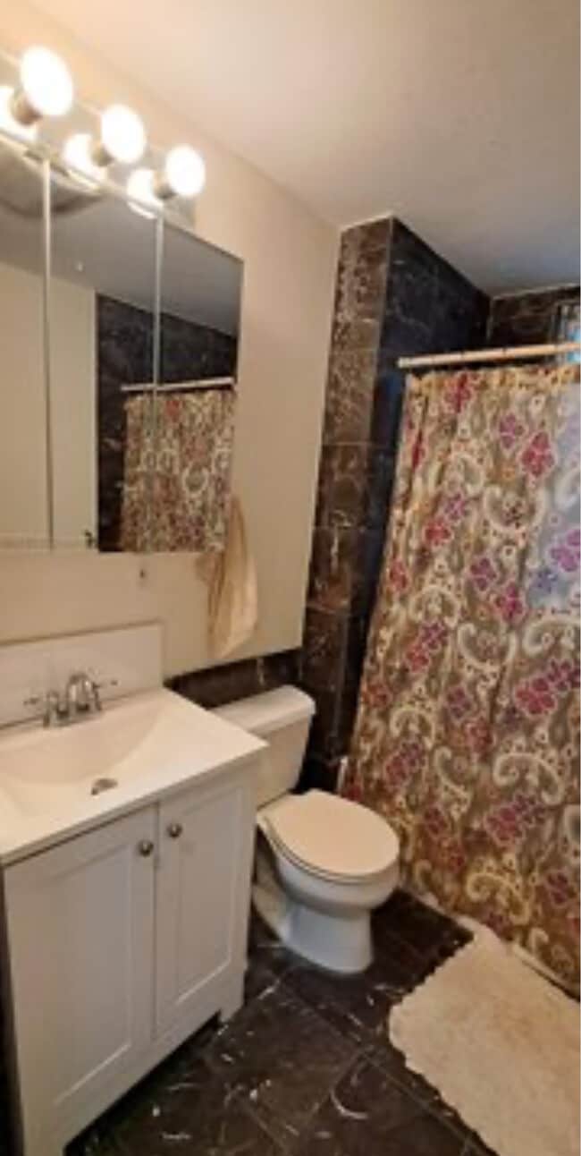 Building Photo - 145 Hillside St