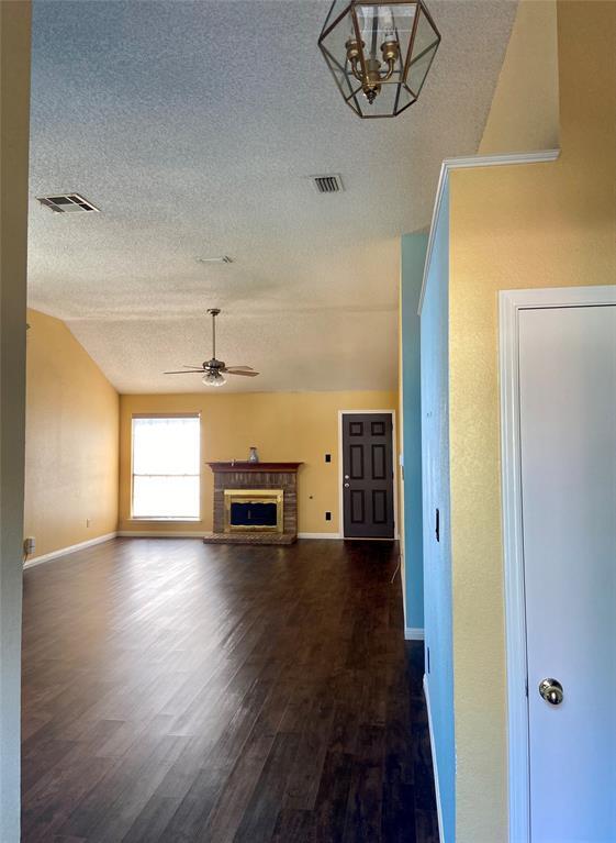 Foto del edificio - 4760 Waterway Dr N