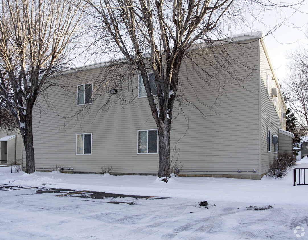 Building Photo - 219 11th Ave S