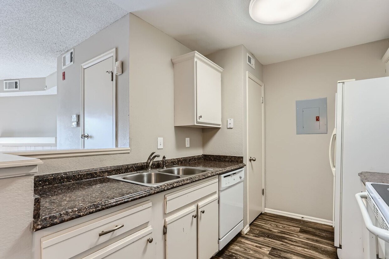 Primary Photo - Cozy 1 bed 1 bath Condo Available Now!