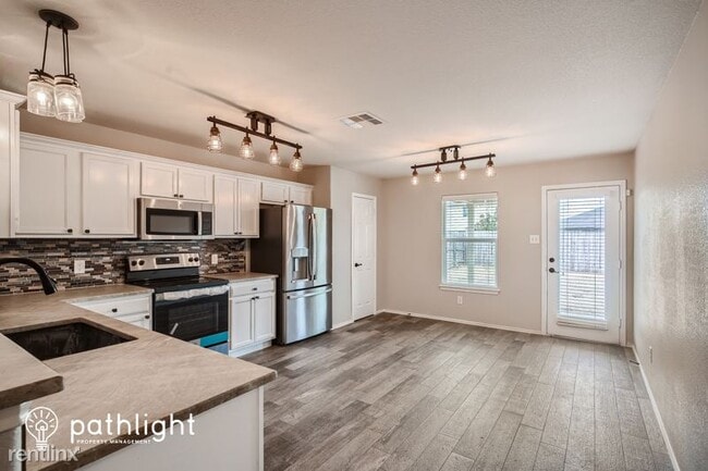 Building Photo - 3 br, 2 bath House - 11301 Burton Street UNIT