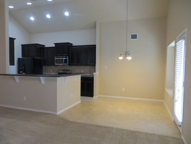 Building Photo - A beautiful home in a beautiful neighborhood!
