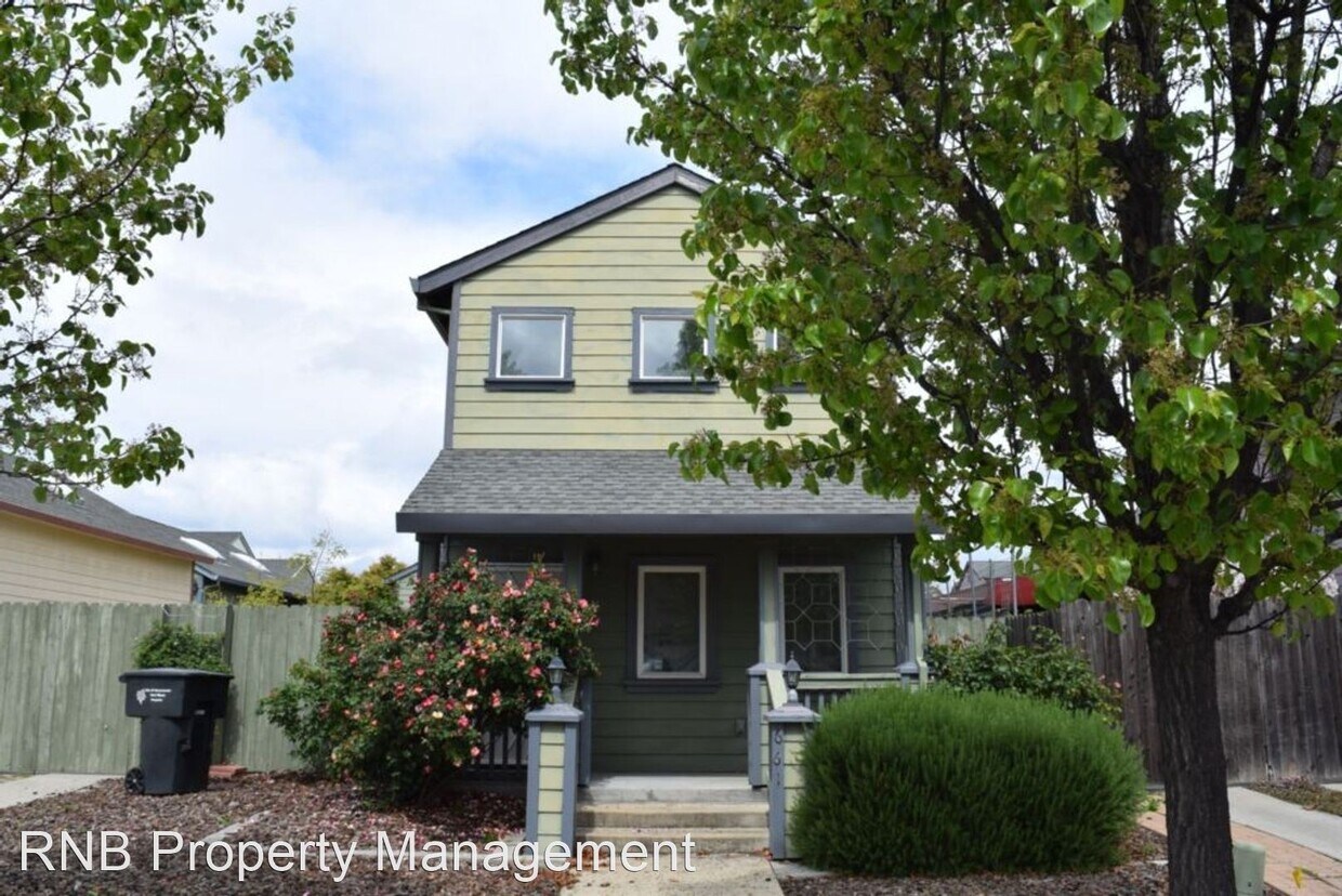 Primary Photo - 3 br, 1.5 bath House - 661 Calvados Avenue