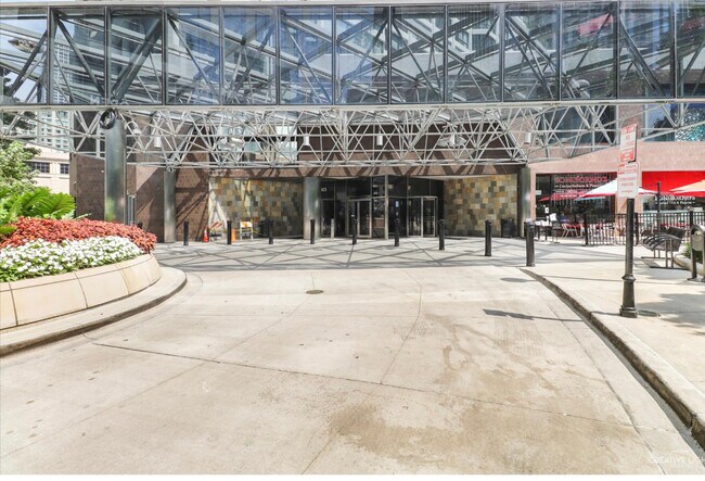 Building Photo - 405 N Wabash Ave