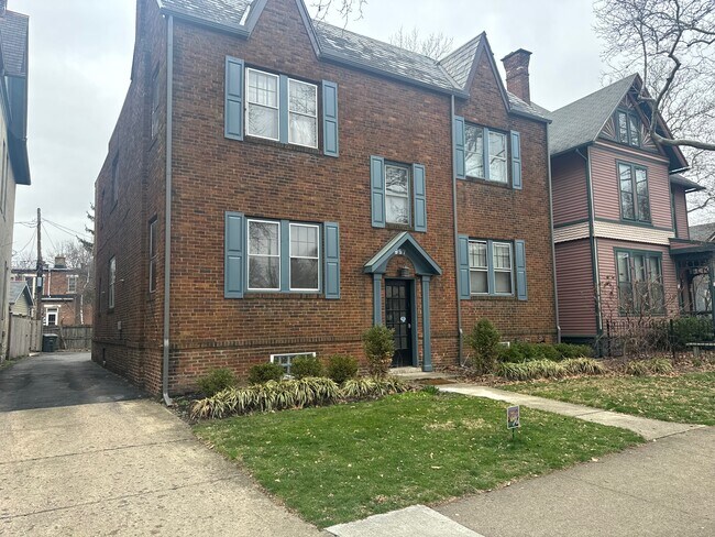 Fachada del edificio - 997 Neil Ave