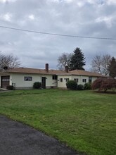 Building Photo - 37367 Kgal Dr