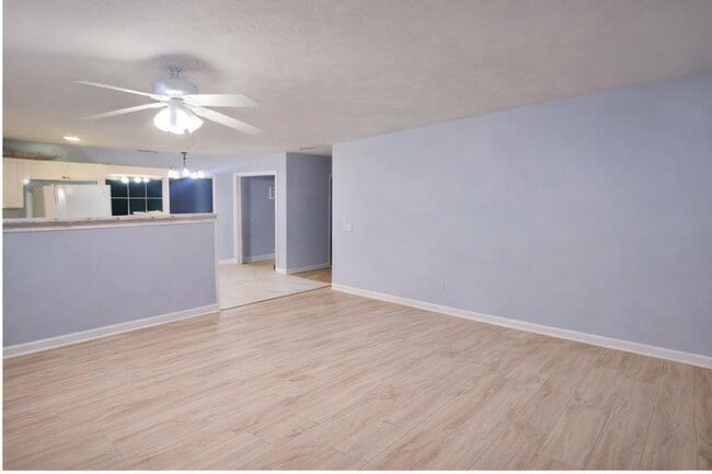 Foto del edificio - 1637 Roman Point Dr